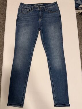 Universal Thread Skinny Jeans in Medium Blue Wash